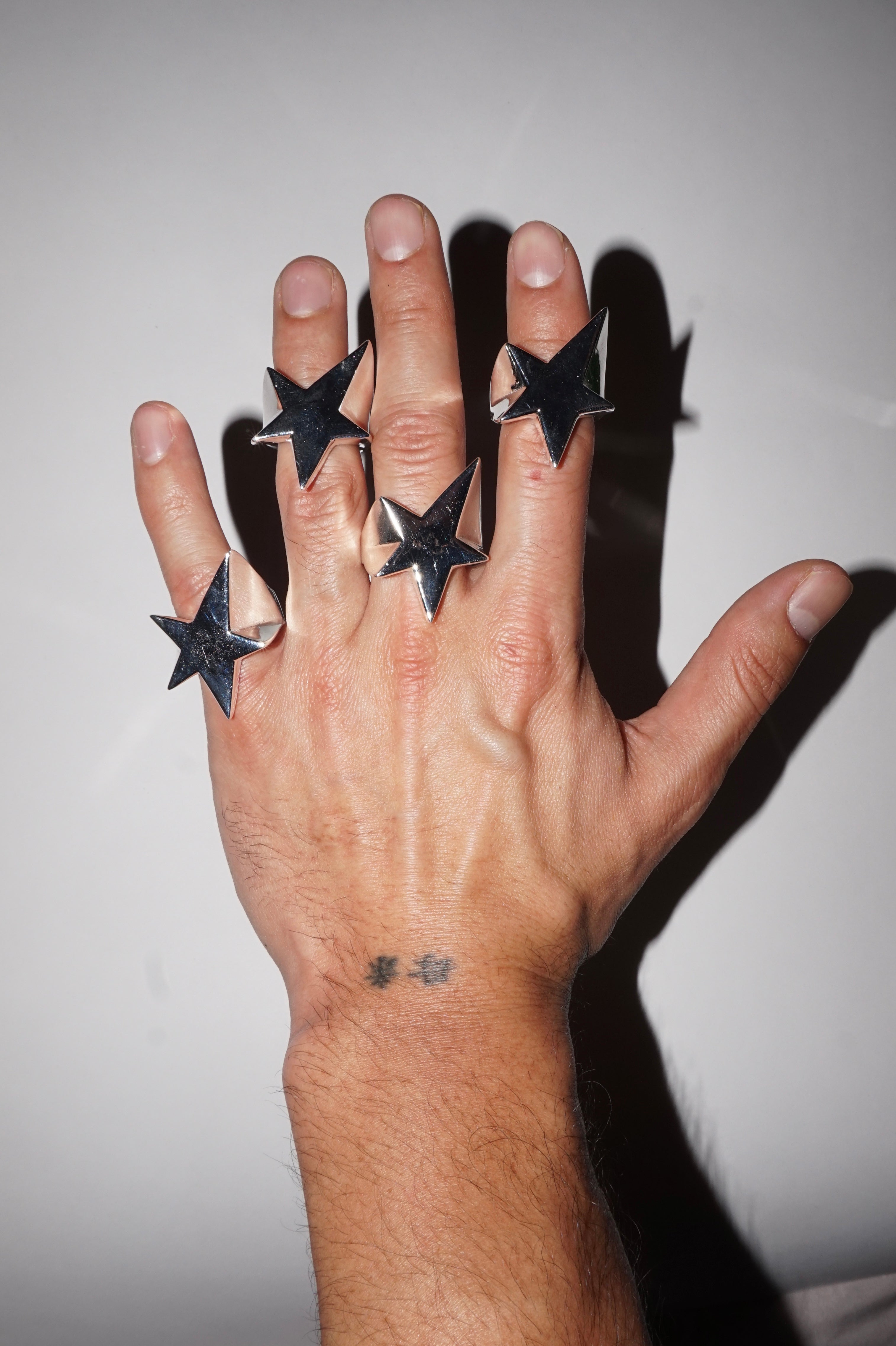 Anillo Louis once