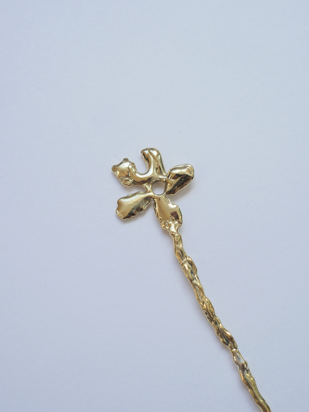 Pin violeta